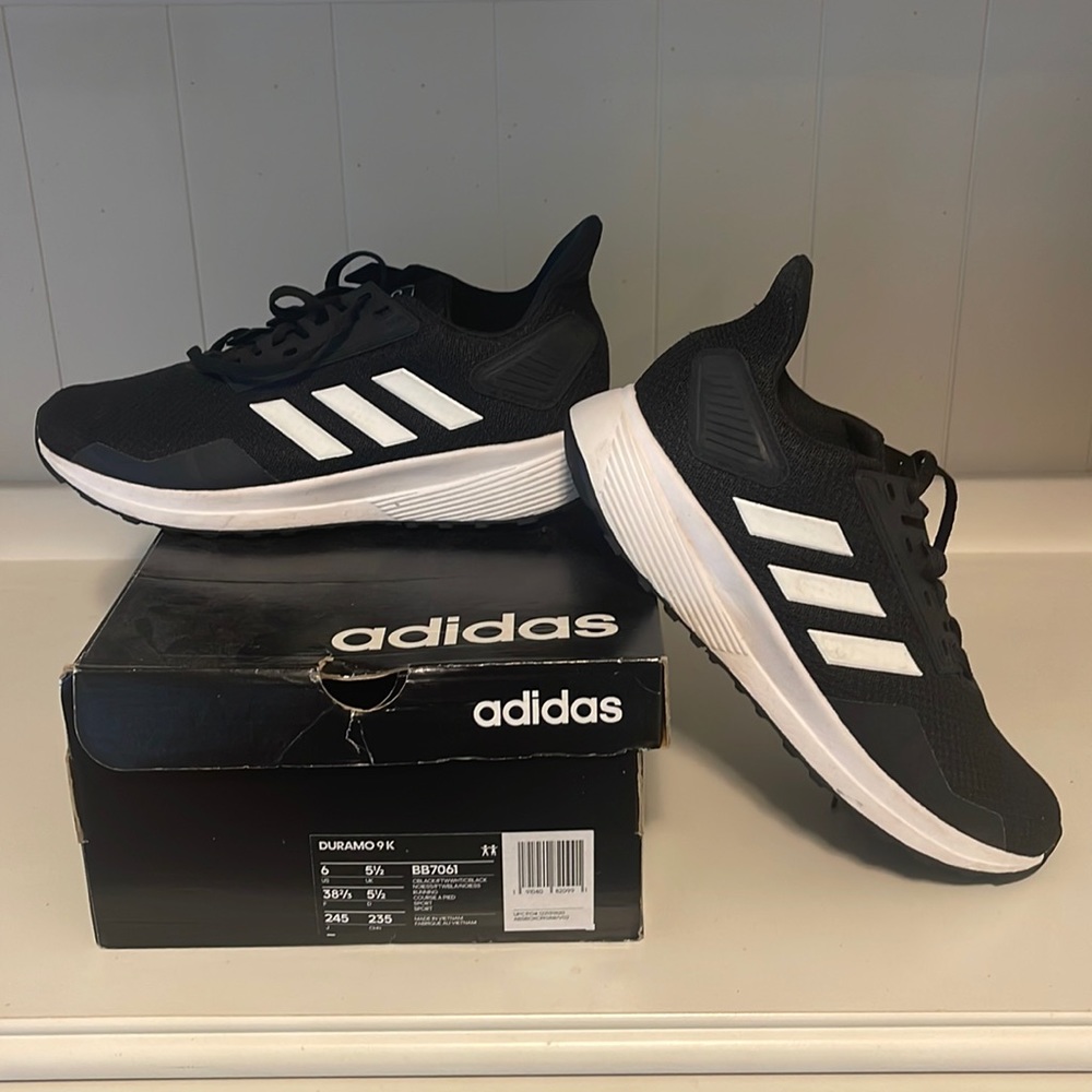 Adidas Duramo